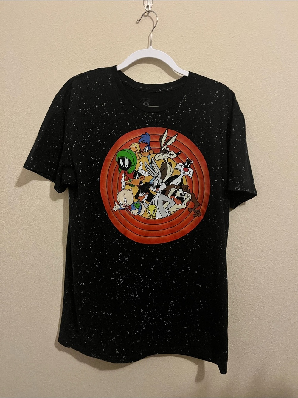 Warner Bros. Black Speckled Looney Tunes Logo Tee with Red Accent